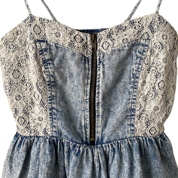 Kirra Jean Lace Peplum Zipper Detail Tank Top NWOT - Picture 4 of 12